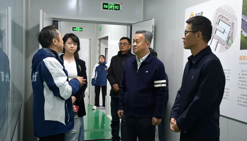  珠海市人民医院医疗集团高新区人民医院到道真调研 